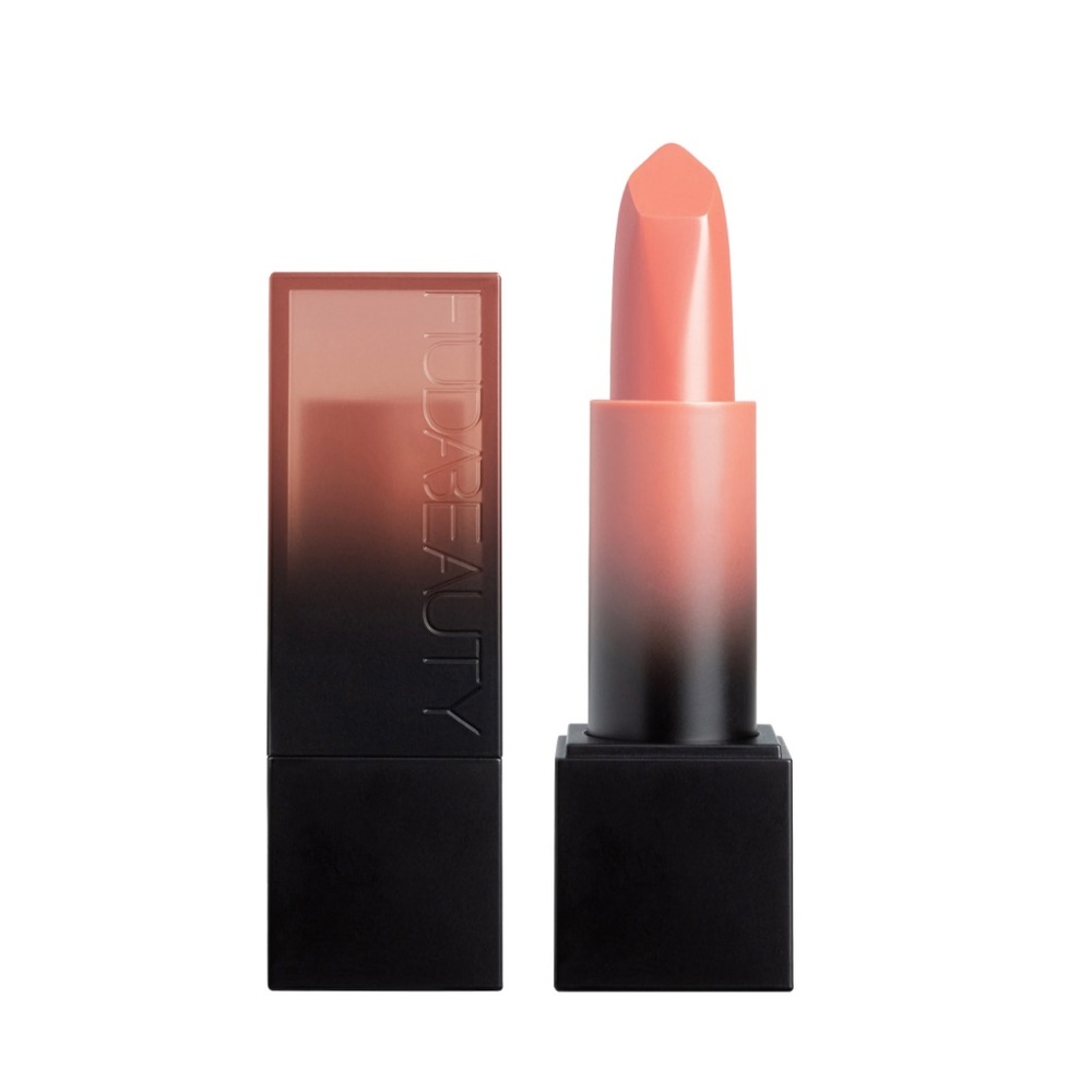 HUDA BEAUTY
Power Bullet Cream Glow Hydrating Lipstick